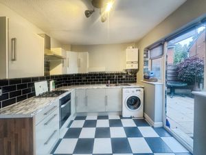 Kitchen- click for photo gallery